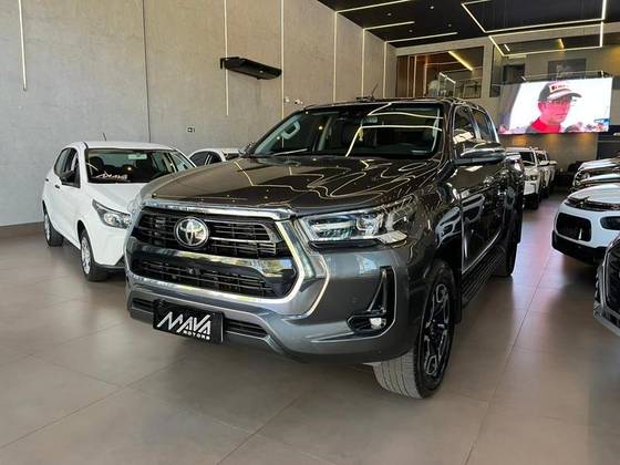 TOYOTA HILUX SW4 2.8 D-4D TURBO DIESEL SRX 4X4 AUTOMÁTICO